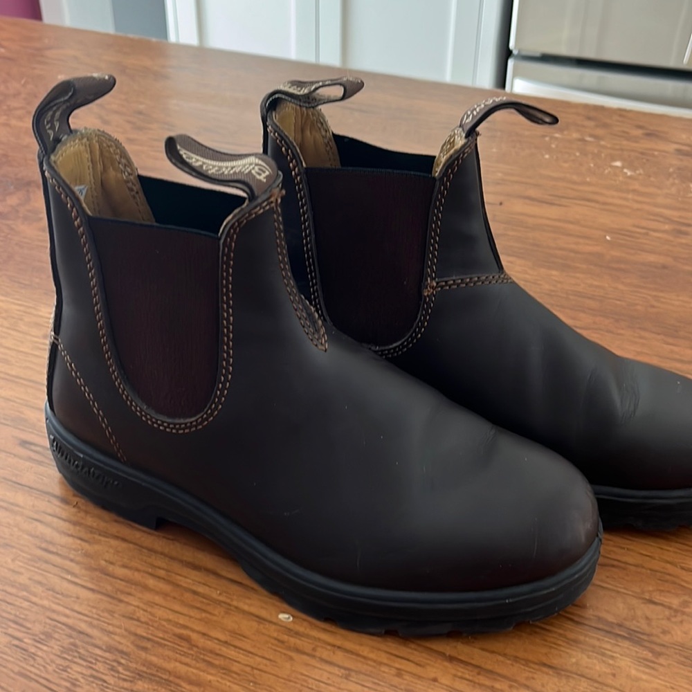 Size 4.5 blundstone very good condition